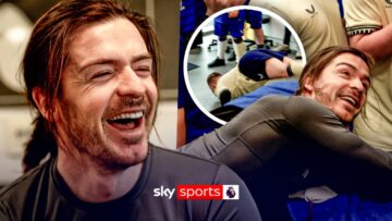 You have to teach me the worm! | Jack Grealish meets Everton Down Syndrome team! 💙